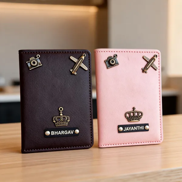Personalized_Couple_Leather_Passport_Cover_With_Name_Charm