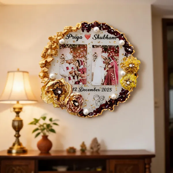 Personalized_Resin_Floral_Couple_Photo_Frame_With_Easel_Stand