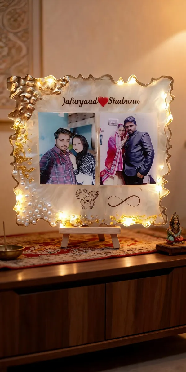 Personalized_Couple_Photo_Frame_With_Led_Lights_And_Stand