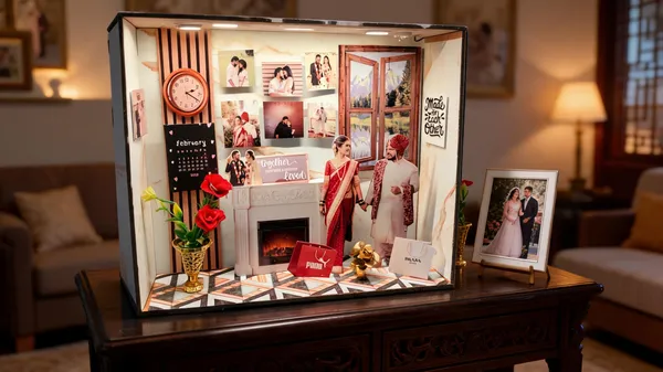 Personalized_Miniature_Couple_Diorama_Gift_Box