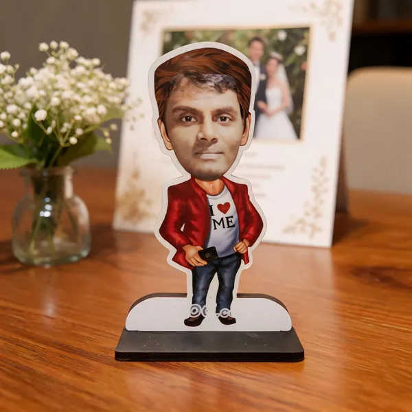 Personalized_Caricature_Photo_Stand_With_Wooden_Base