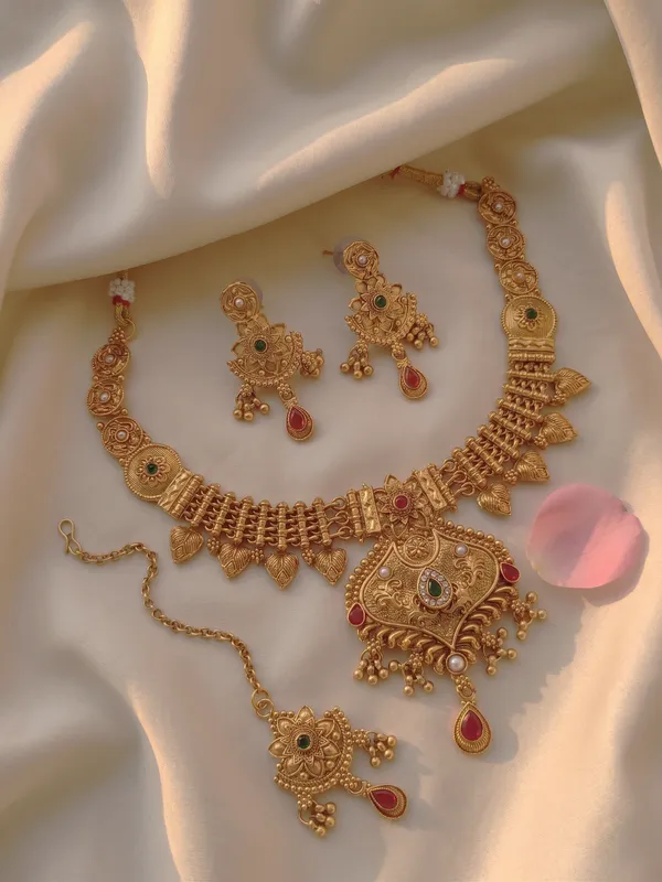 Gold_Alloy_Antique_Temple_Necklace_Set_With_Earrings_For_Women