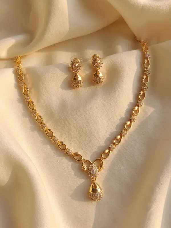 Gold_Plated_Alloy_Crystal_Floral_Teardrop_Necklace_Set_For_Women