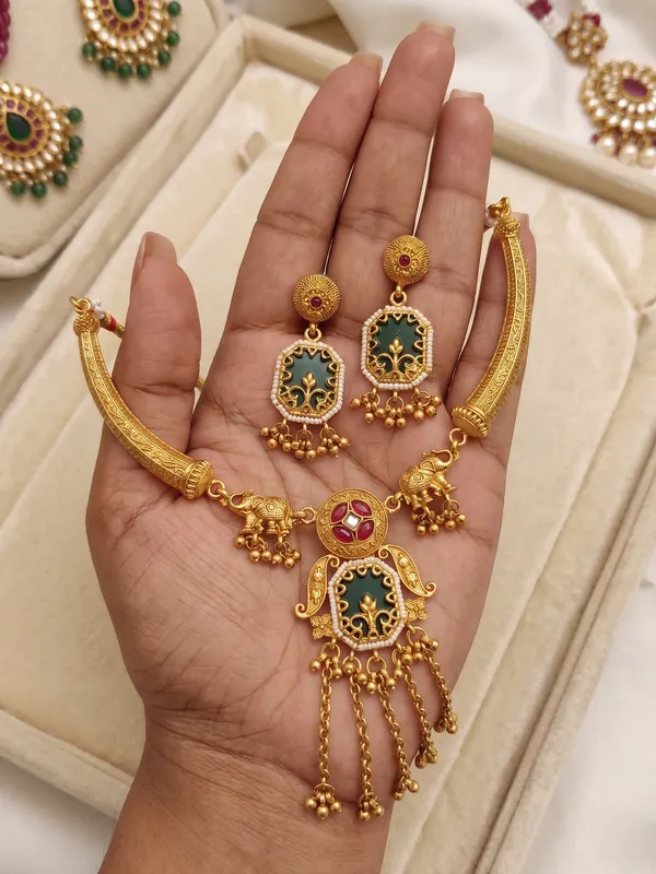 Gold_Alloy_Green_Stone_Choker_Necklace_Set_With_Earrings_For_Women