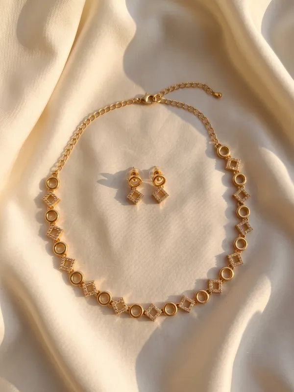 Gold_Alloy_Diamond_Motif_Necklace_Set_With_Earrings_For_Women