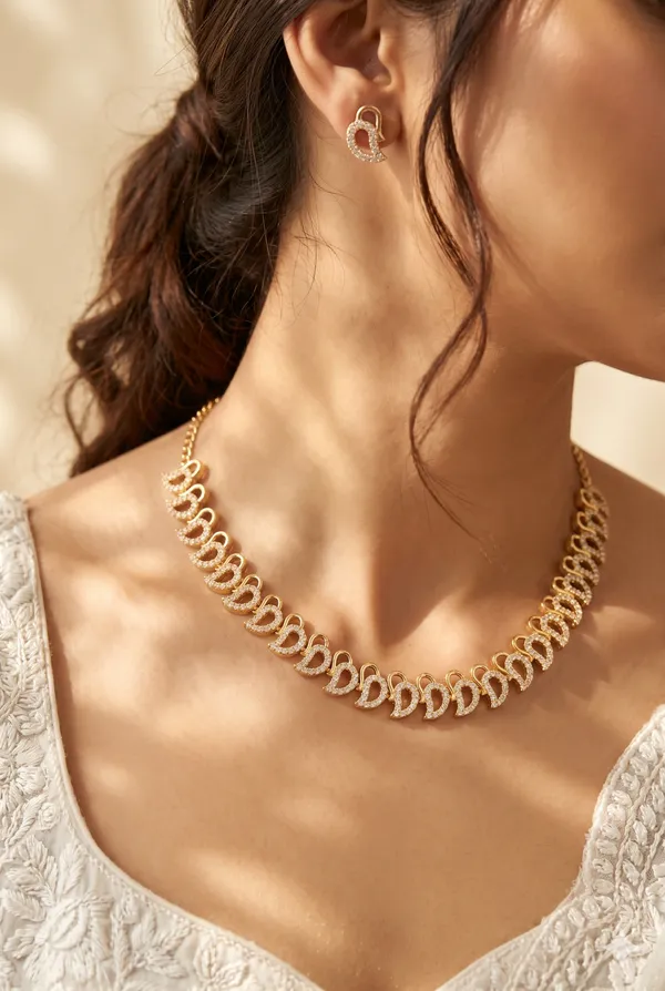 Silver_Alloy_Crystal_Heart_Motif_Necklace_Set_For_Women