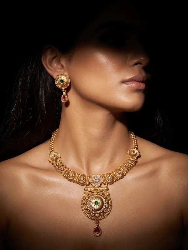 Gold_Alloy_Kundan_Stone_Necklace_Set_With_Earrings_For_Women