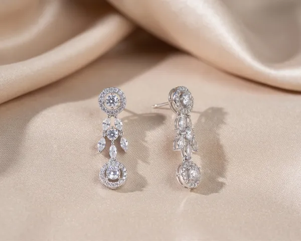 Silver_Alloy_Crystal_Embellished_Necklace_Set_For_Women