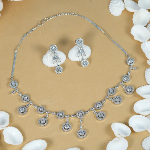 Silver_Alloy_Crystal_Embellished_Necklace_Set_For_Women