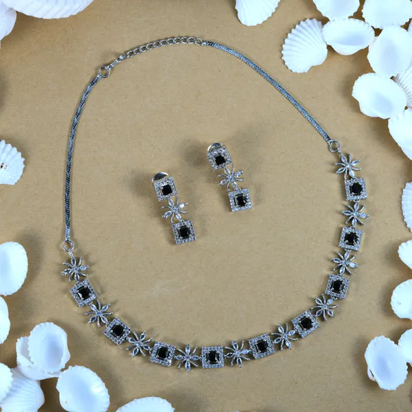 Silver_Alloy_Black_Crystal_Floral_Necklace_And_Earring_Set_For_Women
