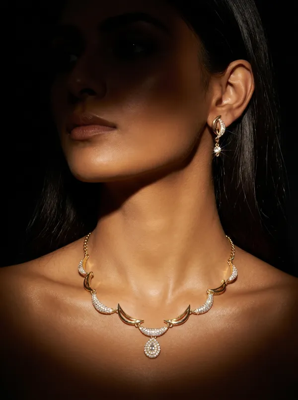 Gold_Plated_Alloy_Crystal_Crescent_Moon_Necklace_Set_For_Women