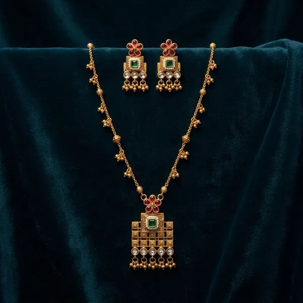 Gold_Plated_Alloy_Kundan_Floral_Motif_Necklace_Set_With_Earrings_For_Women