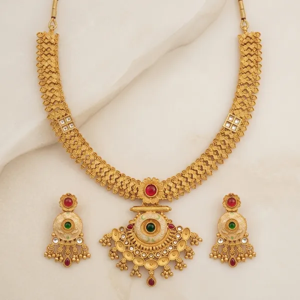Gold_Alloy_Kundan_Circular_Pendant_Necklace_Set_With_Earrings_For_Women