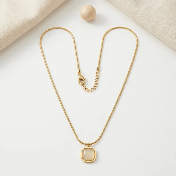 Gold_Plated_Alloy_Minimalist_Round_Pendant_Necklace_For_Women