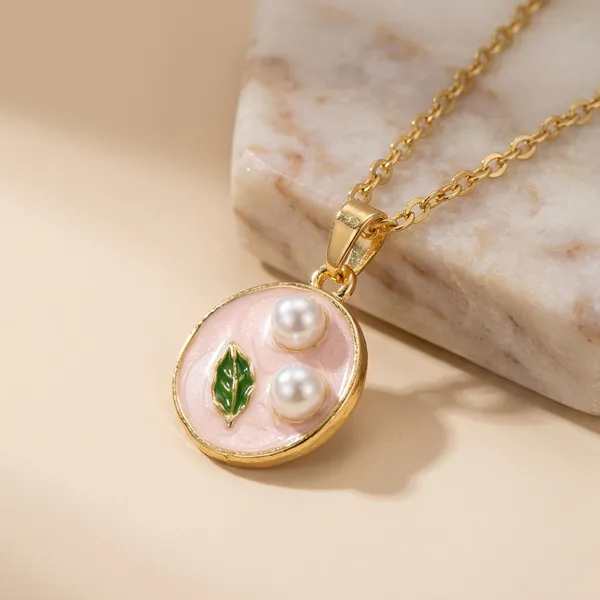 Pink_Alloy_Enamel_Pearl_Leaf_Round_Pendant_Necklace_For_Women