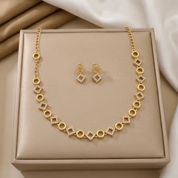 Gold_Alloy_Diamond_Motif_Necklace_Set_With_Earrings_For_Women