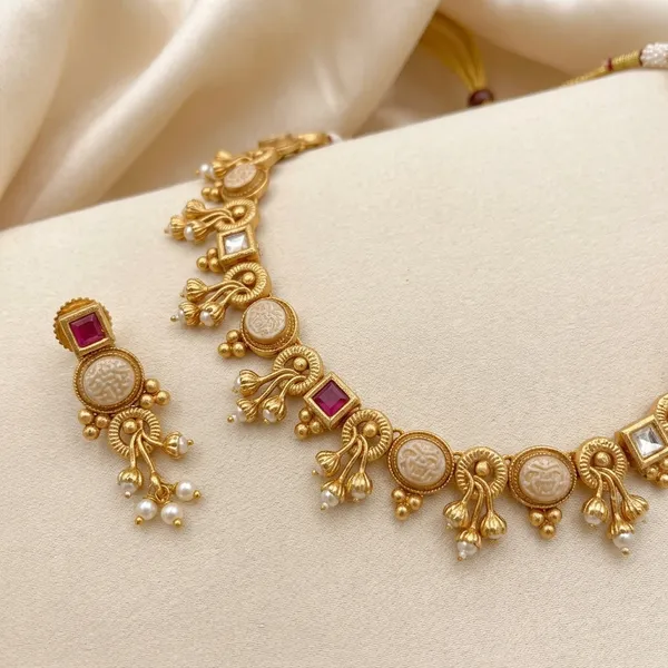Gold_Alloy_Kundan_Ruby_Crystal_Necklace_Set_For_Women