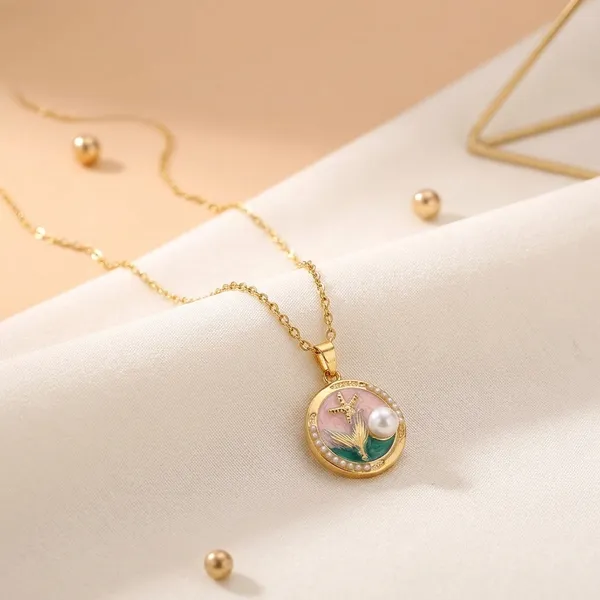 Gold_Plated_Alloy_Butterfly_Pearl_Circular_Pendant_Necklace_For_Women