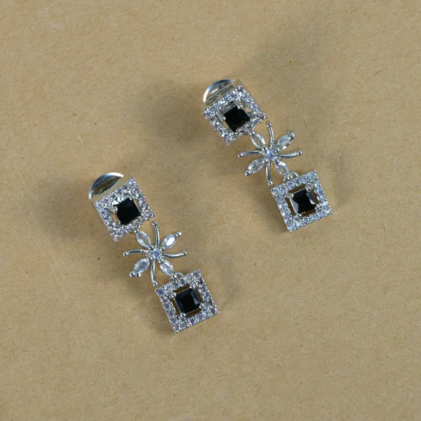 Silver_Alloy_Black_Crystal_Floral_Necklace_And_Earring_Set_For_Women
