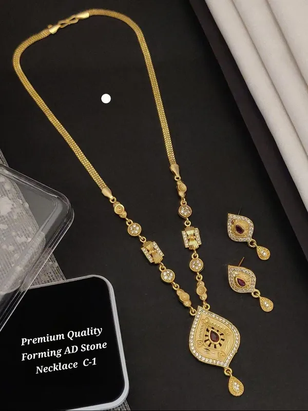 Gold_Plated_Alloy_Ad_Stone_Teardrop_Pendant_Necklace_Set_With_Earrings