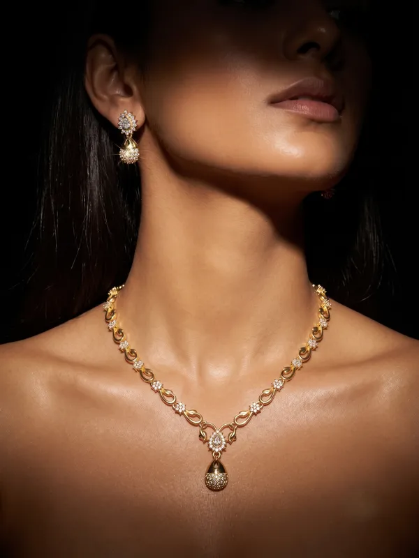 Gold_Plated_Alloy_Crystal_Floral_Teardrop_Necklace_Set_For_Women