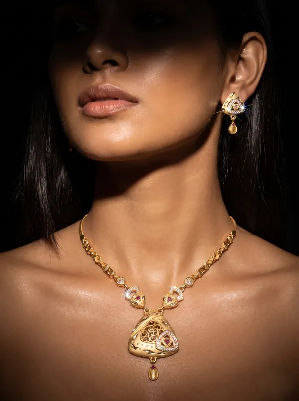 Gold_Plated_Alloy_Pink_Ad_Stone_Filigree_Necklace_Set_For_Women