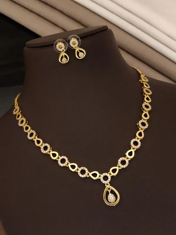 Gold_Alloy_Teardrop_Stone_Necklace_Set_With_Earrings_For_Women