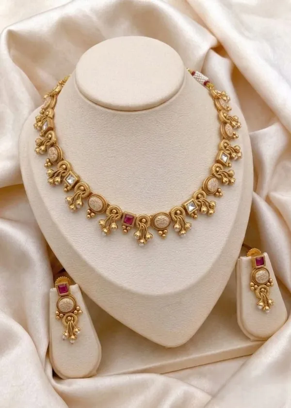 Gold_Alloy_Kundan_Ruby_Crystal_Necklace_Set_For_Women