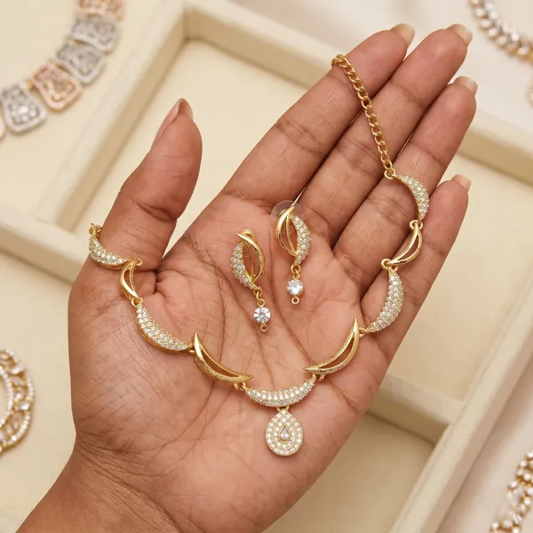 Gold_Plated_Alloy_Crystal_Crescent_Moon_Necklace_Set_For_Women