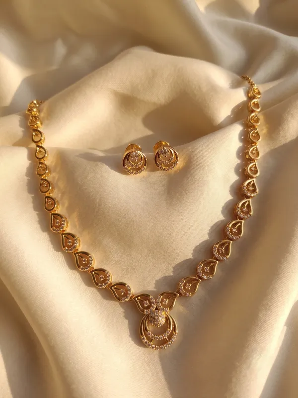 Gold_Alloy_Cubic_Zirconia_Crescent_Necklace_Set_For_Women