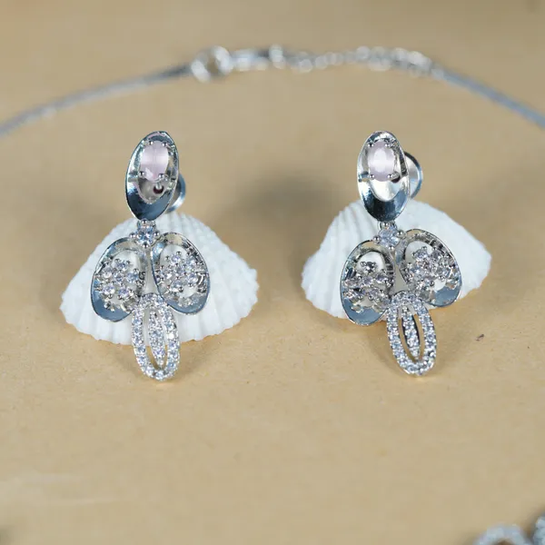 Silver_Alloy_Crystal_Floral_Necklace_Set_With_Earrings_For_Women