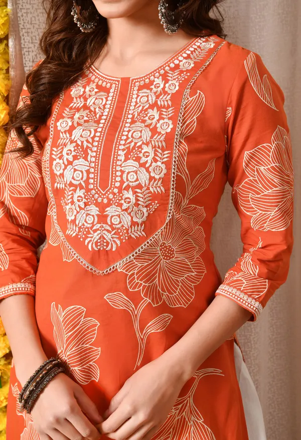 ME_AND_FOX_Women_Printed_Straight_Kurta_(Orange)