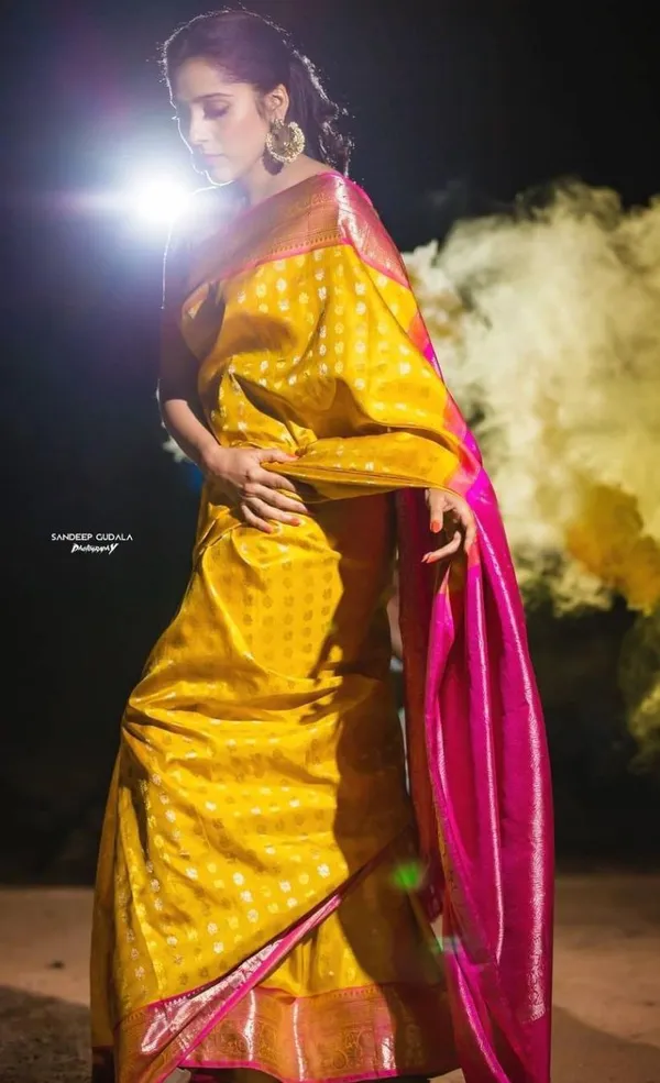 Yellow_Pink_Soft_Silk_Saree_With_Unstitched_Blouse_For_Women
