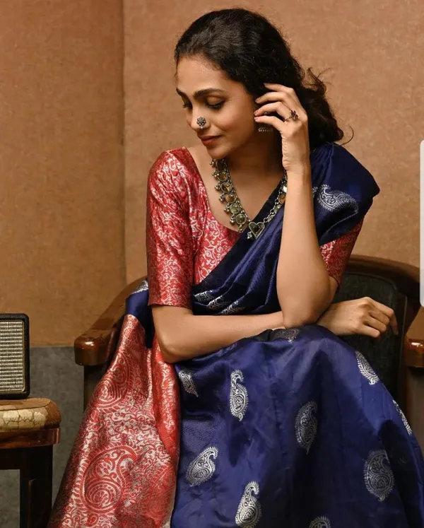 Blue_Pink_Soft_Silk_Saree_With_Unstitched_Blouse_For_Women