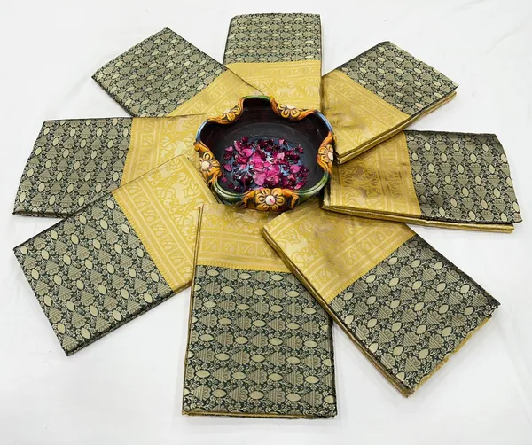Yellow_Soft_Silk_Saree_With_Unstitched_Blouse_For_Women