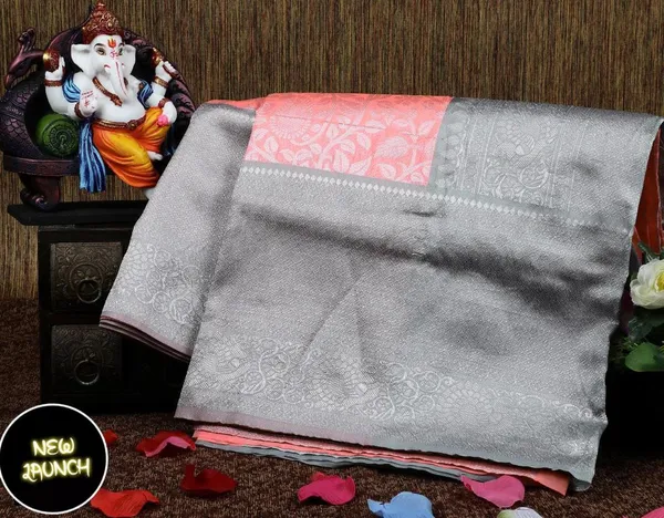 Peach_Soft_Silk_Saree_With_Unstitched_Blouse_For_Women