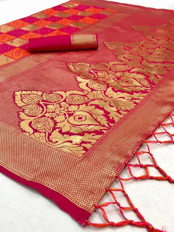Pink_Silk_Saree_With_Unstitched_Blouse_For_Women