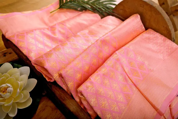 Peach_Soft_Silk_Saree_With_Unstitched_Blouse_For_Women