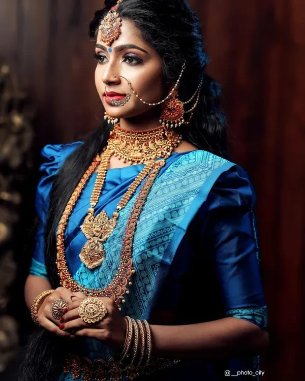 Blue_Soft_Silk_Saree_With_Unstitched_Blouse_For_Women
