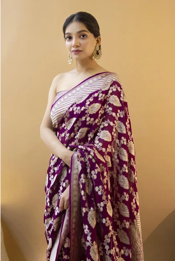 Wine_Purple_Soft_Silk_Saree_With_Unstitched_Blouse_For_Women
