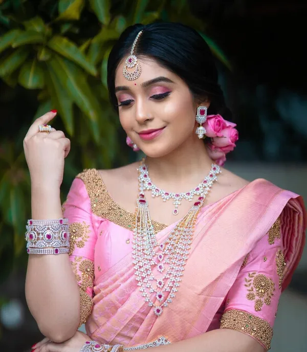 Pink_Soft_Silk_Saree_With_Unstitched_Blouse_For_Women