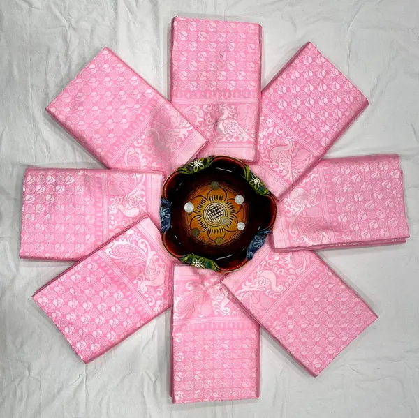 Pink_Soft_Silk_Saree_With_Unstitched_Blouse_For_Women