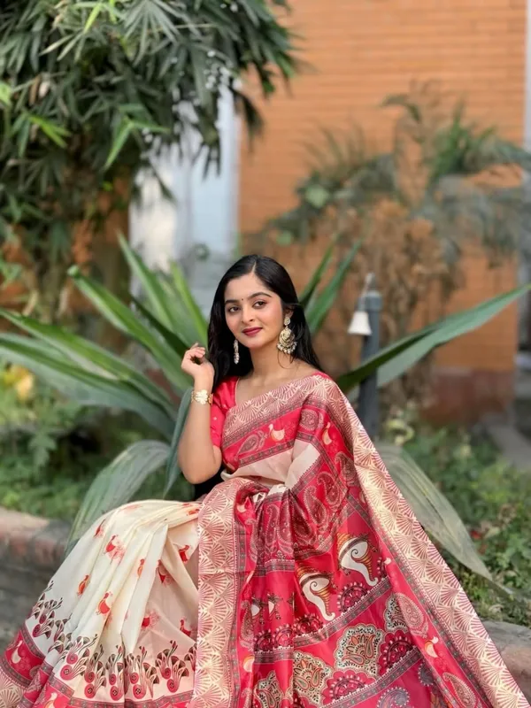 Saree_With_Unstitched_Blouse_For_Women