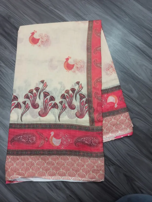 Saree_With_Unstitched_Blouse_For_Women