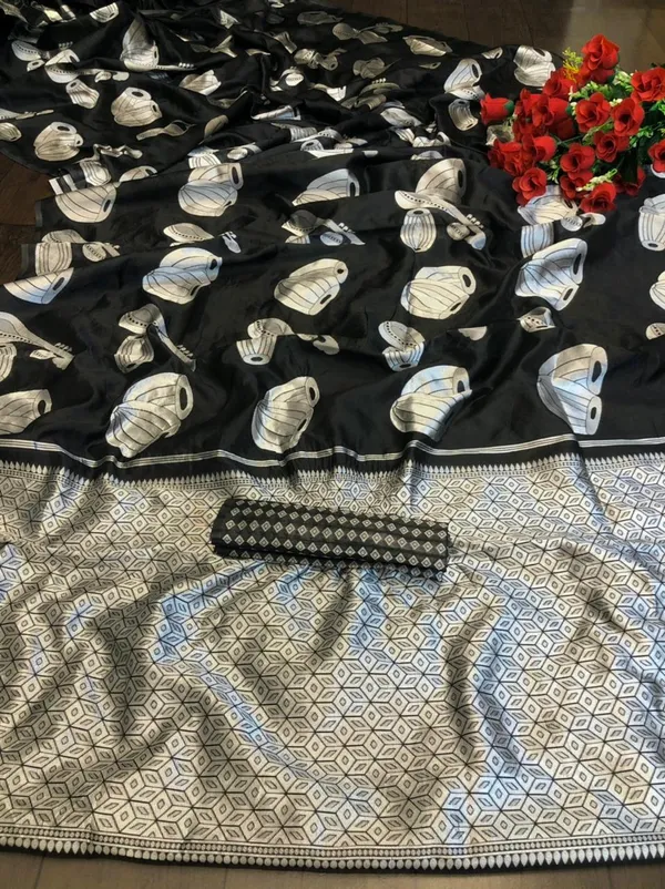 Black_Silver_Soft_Silk_Saree_With_Unstitched_Blouse_For_Women