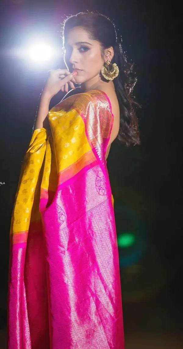 Yellow_Pink_Soft_Silk_Saree_With_Unstitched_Blouse_For_Women