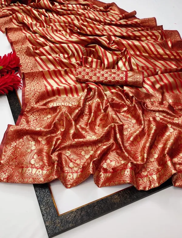 Red_Soft_Silk_Saree_With_Unstitched_Blouse_For_Women