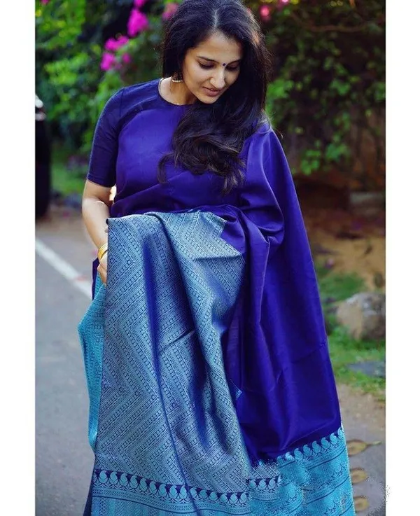 Blue_Soft_Silk_Saree_With_Unstitched_Blouse_For_Women