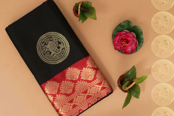 Black_Soft_Silk_Saree_With_Unstitched_Blouse_For_Women