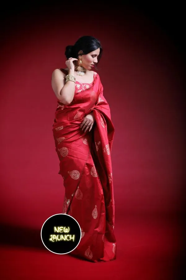 Red_Soft_Silk_Saree_With_Unstitched_Blouse_For_Women